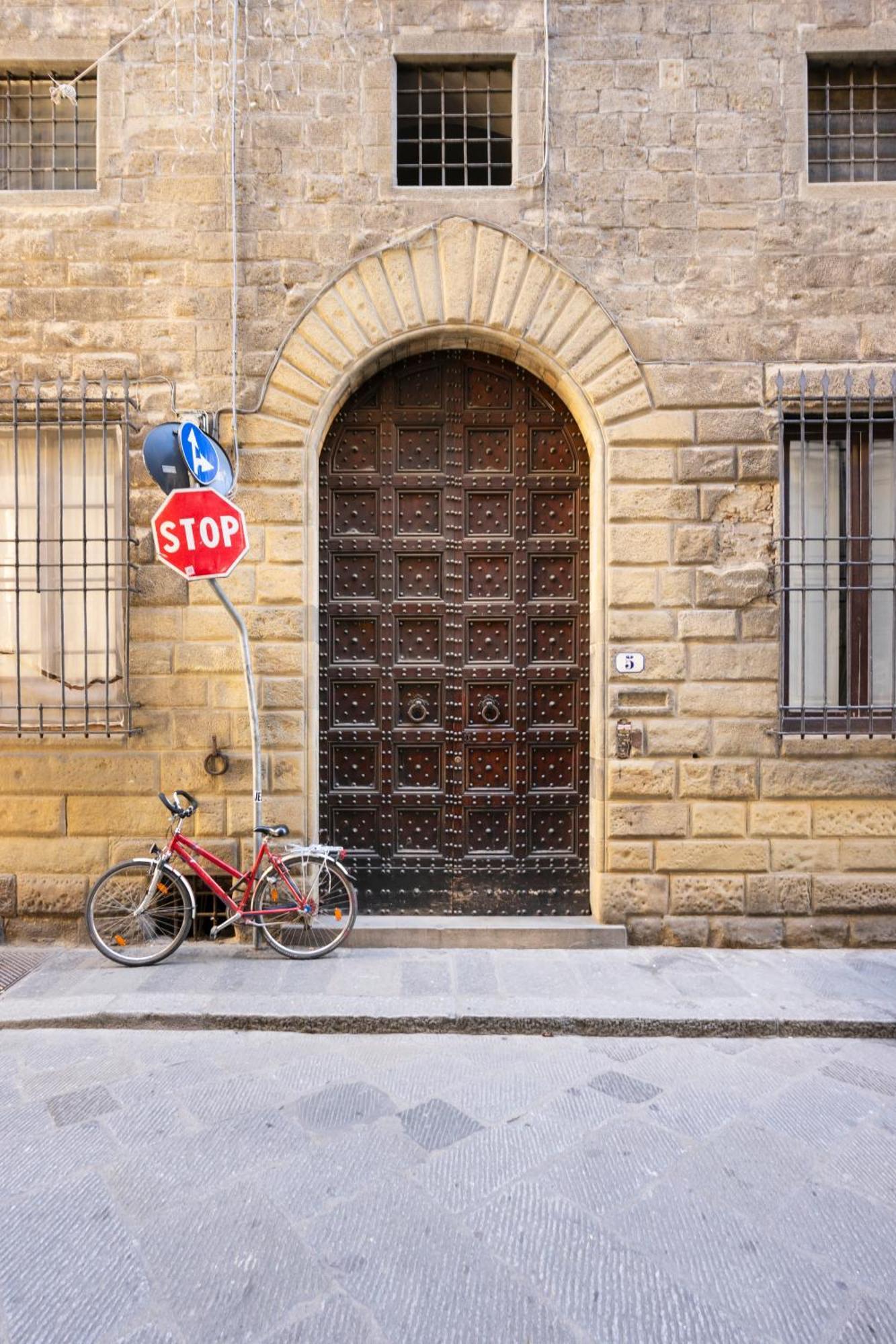 Appartamento Ponte Vecchio Con Posto Auto Su Richiesta Florence Buitenkant foto