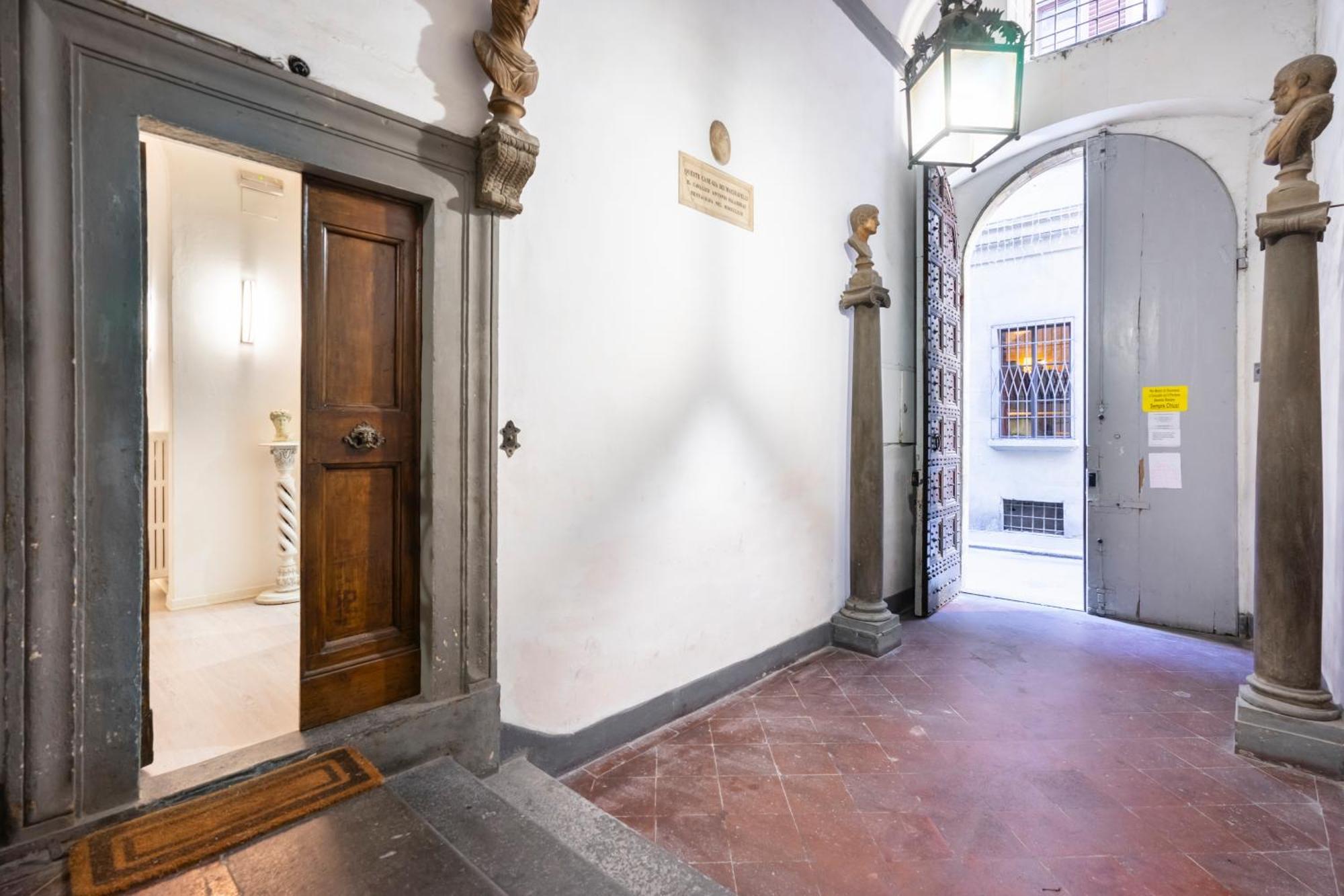 Appartamento Ponte Vecchio Con Posto Auto Su Richiesta Florence Buitenkant foto